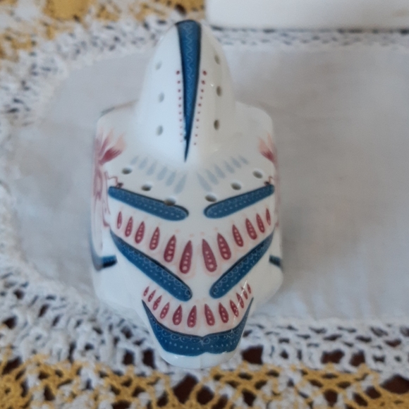 Soap Dish and Pomander Elizabeth Arden✨Host Pick✨ - Picture 8 of 11